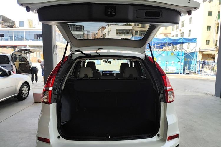 Used Honda CR-V 2015 2.4L two-wheel drive luxury version Trunk