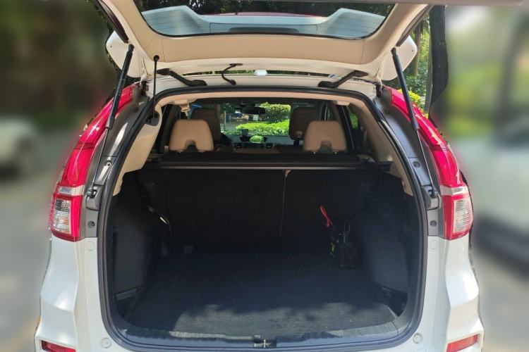 Used Honda CR-V 2015 2.4L Four-Wheel Drive Prestige Edition Trunk