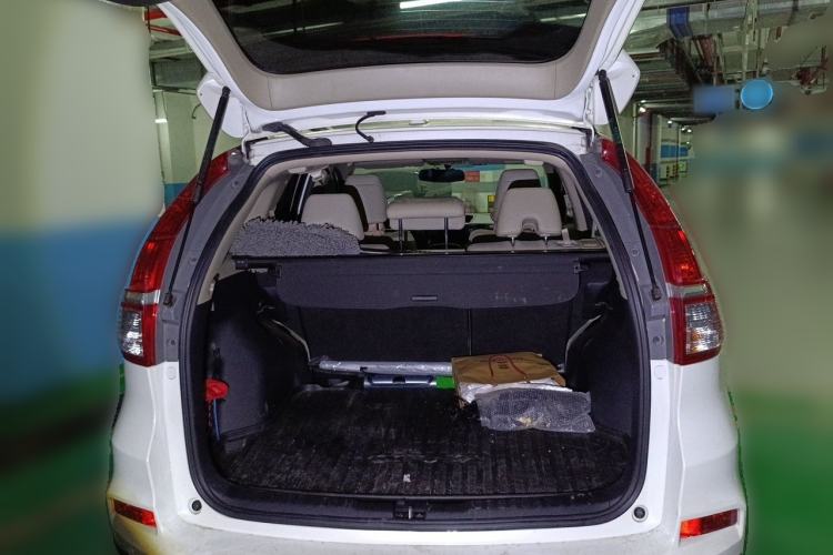 Used Honda CR-V 2015 2.4L two-wheel drive luxury version Trunk