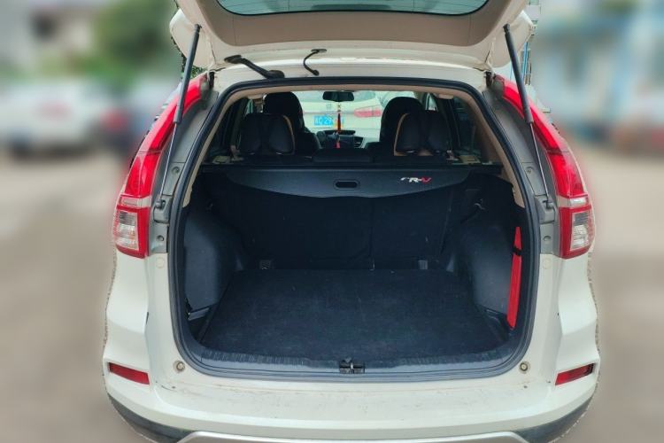Used Honda CR-V 2015 2.0L two-wheel drive Fashion Edition Trunk