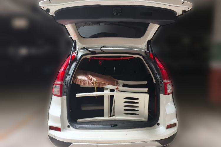 Used Honda CR-V 2015 2.4L four-wheel drive luxury version Trunk
