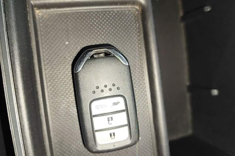 Used Honda CR-V 2015 2.4L Four-Wheel Drive Prestige Edition Vehicle Key