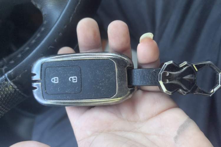 Used Honda CR-V 2015 2.4L four-wheel drive luxury version Vehicle Key