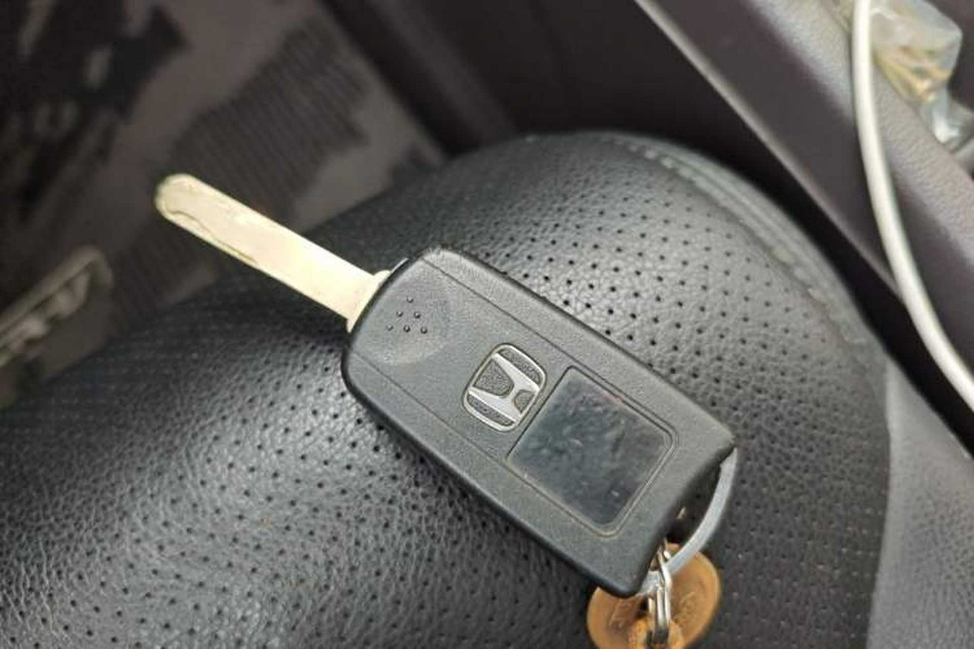 Used Honda CR-V 2015 2.0L 2WD Classic Edition Vehicle Key