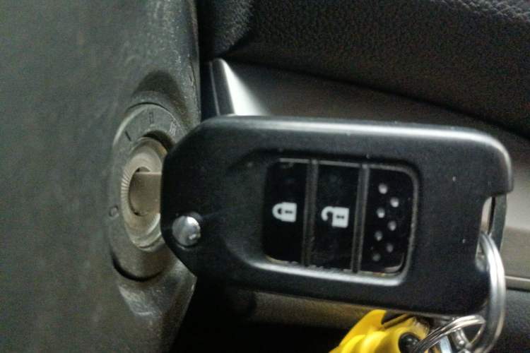 Used Honda CR-V 2015 2.0L two-wheel drive urban version Vehicle Key