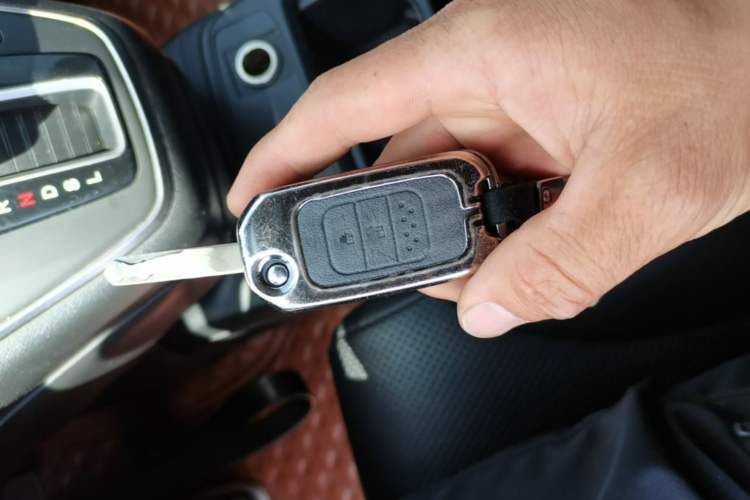 Used Honda CR-V 2015 2.0L two-wheel drive urban version Vehicle Key