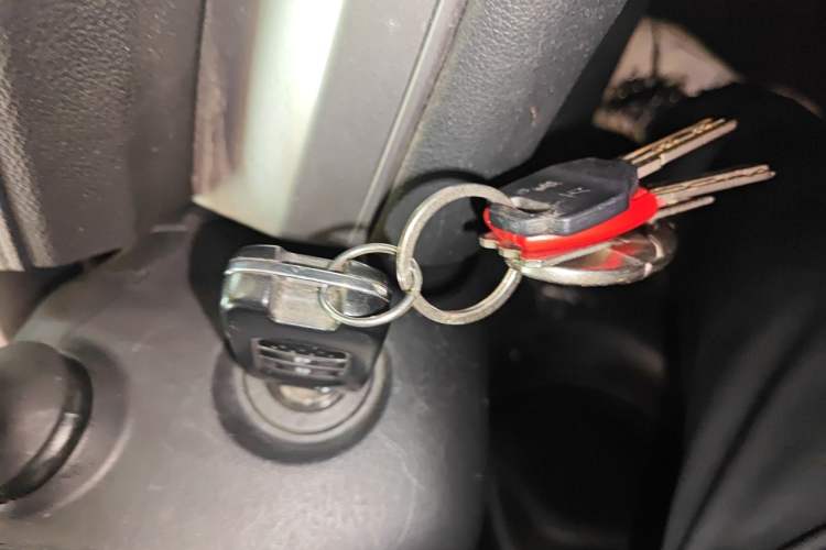 Used Honda CR-V 2015 2.0L two-wheel drive urban version Vehicle Key