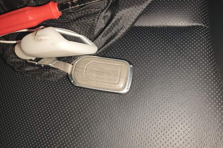Used Honda CR-V 2015 2.4L two-wheel drive luxury version Vehicle Key