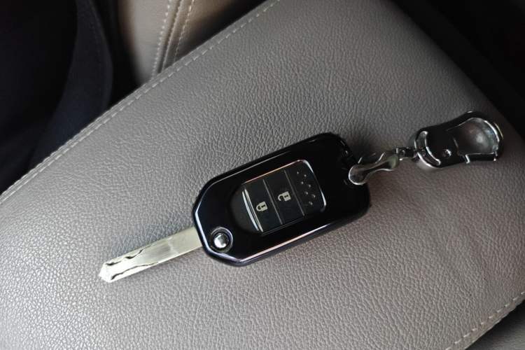Used Honda CR-V 2015 2.0L two-wheel drive urban version Vehicle Key