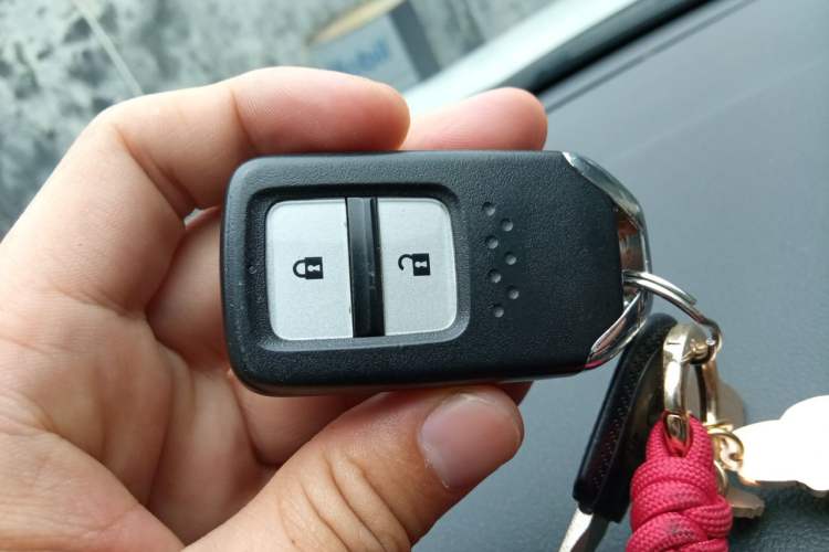 Used Honda CR-V 2015 2.0L two-wheel drive Fashion Edition Vehicle Key