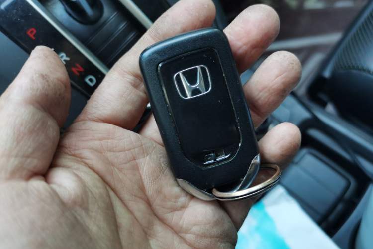 Used Honda CR-V 2015 2.4L two-wheel drive luxury version Vehicle Key