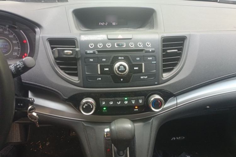 Used Honda CR-V 2016 2.0L Two-Wheel Drive Classic Edition Audio And AC Panel