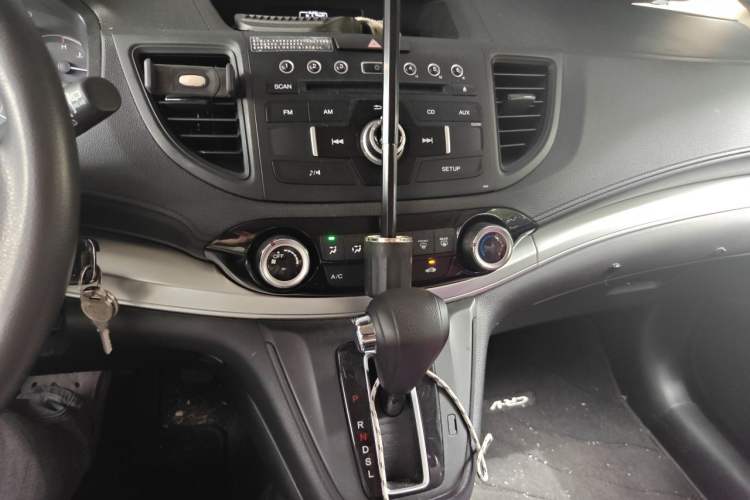 Used Honda CR-V 2016 2.0L Two-Wheel Drive Classic Edition Audio And AC Panel