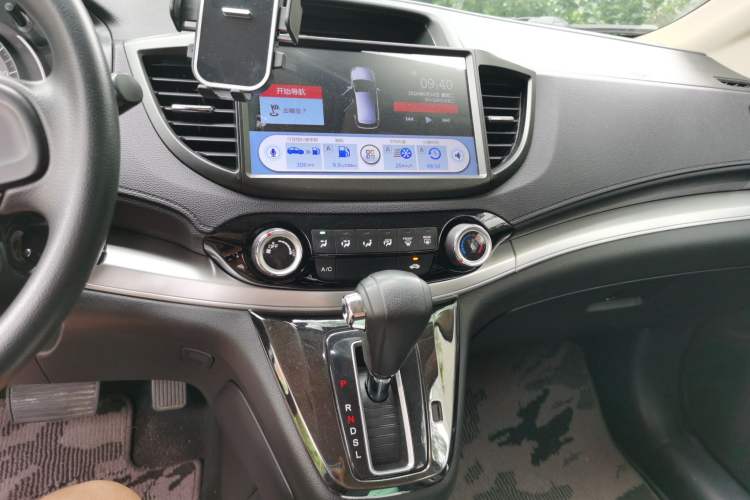 Used Honda CR-V 2016 2.0L two-wheel drive Urban Edition Audio And AC Panel