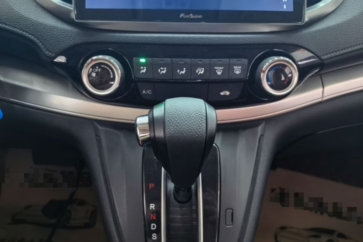 Used Honda CR-V 2016 2.0L two-wheel drive Urban Edition Audio And AC Panel