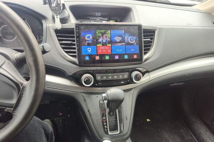 Used Honda CR-V 2016 2.0L Two-Wheel Drive Classic Edition Audio And AC Panel
