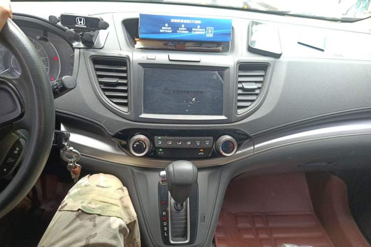 Used Honda CR-V 2016 2.0L Two-Wheel Drive Classic Edition Audio And AC Panel
