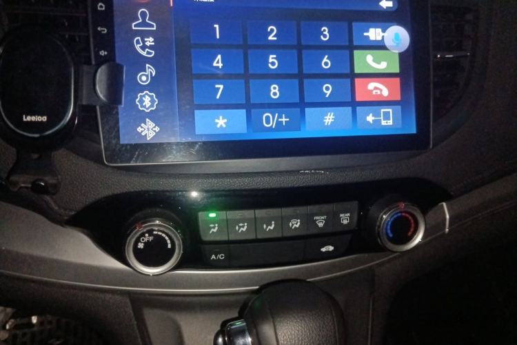Used Honda CR-V 2016 2.0L two-wheel drive Urban Edition Audio And AC Panel