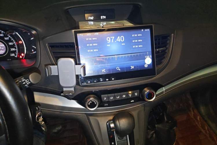 Used Honda CR-V 2016 2.0L two-wheel drive Urban Edition Audio And AC Panel