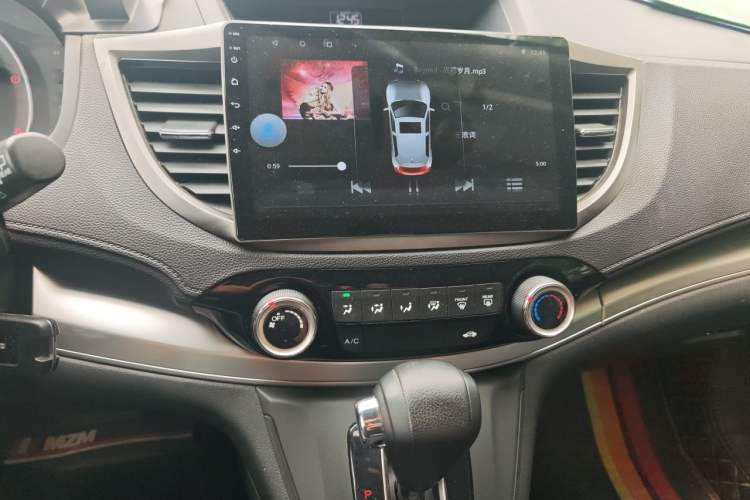 Used Honda CR-V 2016 2.0L two-wheel drive Urban Edition Audio And AC Panel