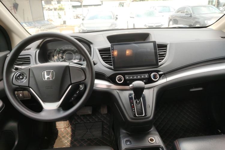 Used Honda CR-V 2016 2.0L Two-Wheel Drive Classic Edition Center Console