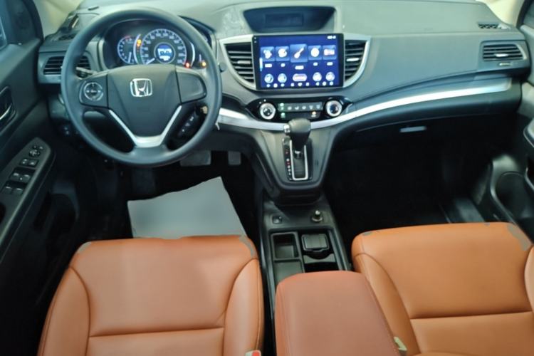 Used Honda CR-V 2016 2.0L two-wheel drive Urban Edition Center Console