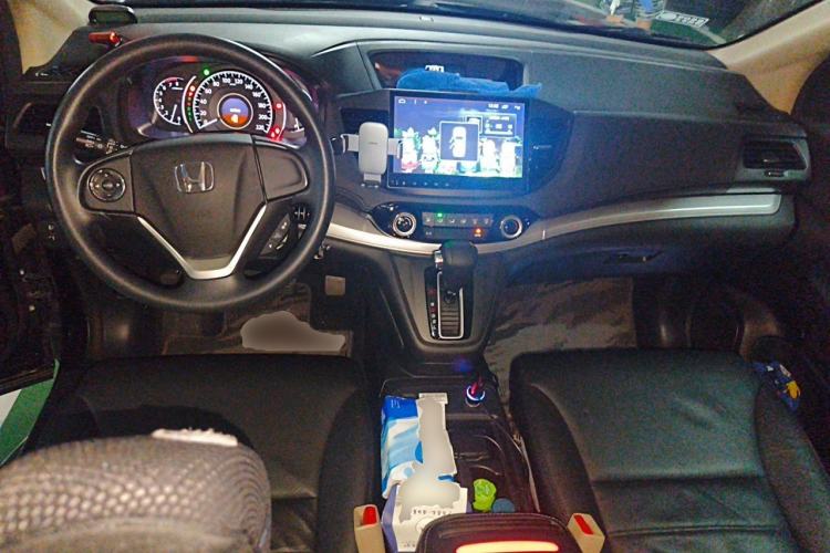 Used Honda CR-V 2016 2.0L two-wheel drive Urban Edition Center Console