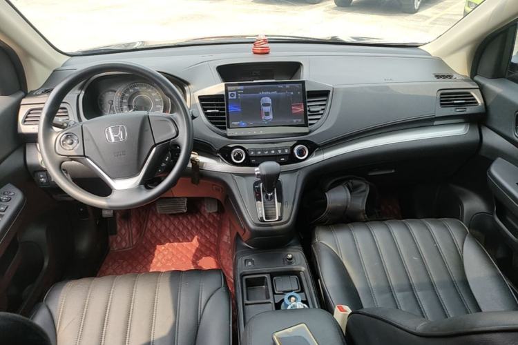 Used Honda CR-V 2016 2.0L two-wheel drive Urban Edition Center Console