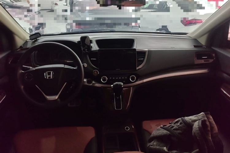 Used Honda CR-V 2016 2.0L two-wheel drive Urban Edition Center Console