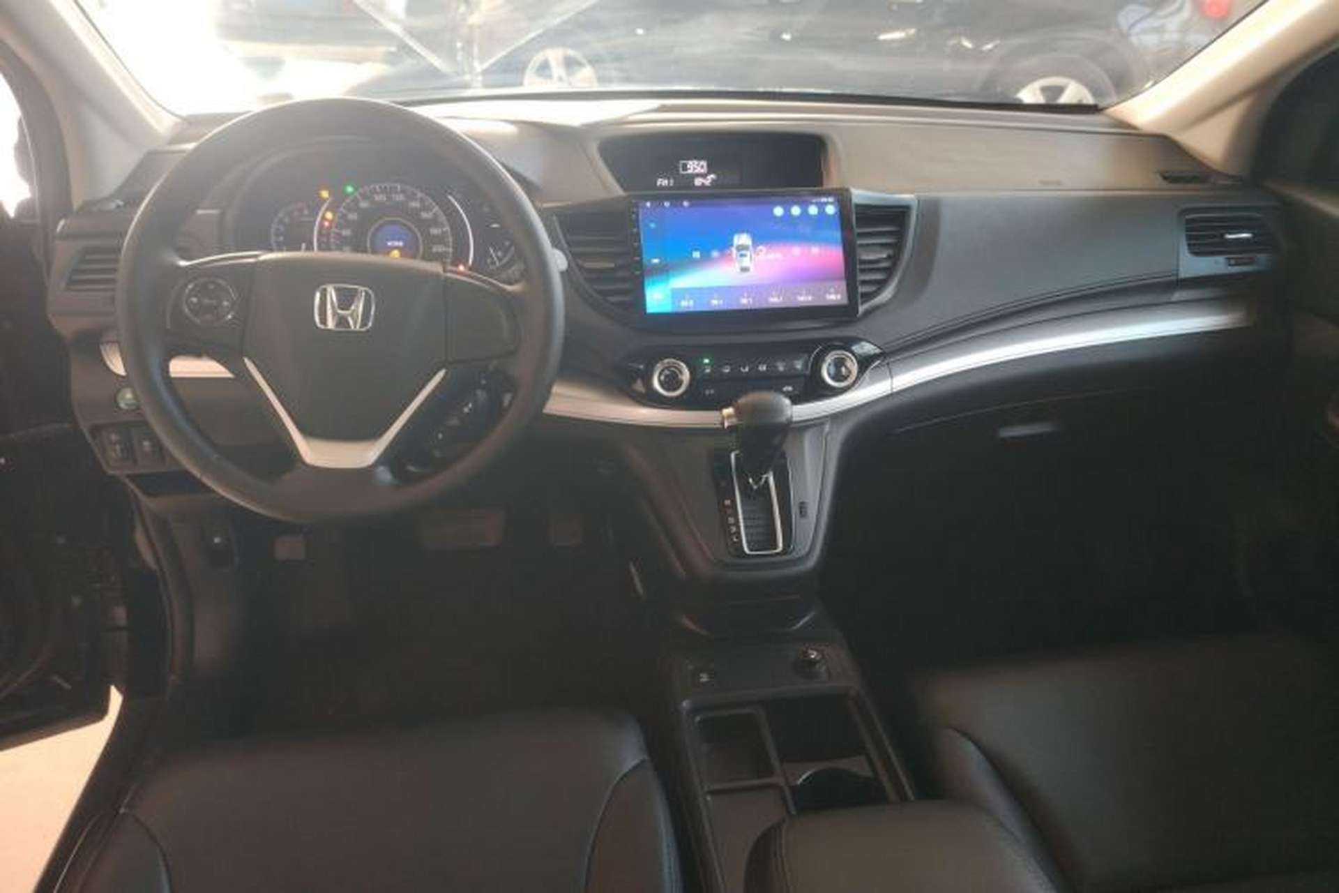 Used Honda CR-V 2016 2.0L two-wheel drive Urban Edition Center Console