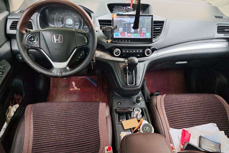 Used Honda CR-V 2016 2.0L Two-Wheel Drive Classic Edition Center Console
