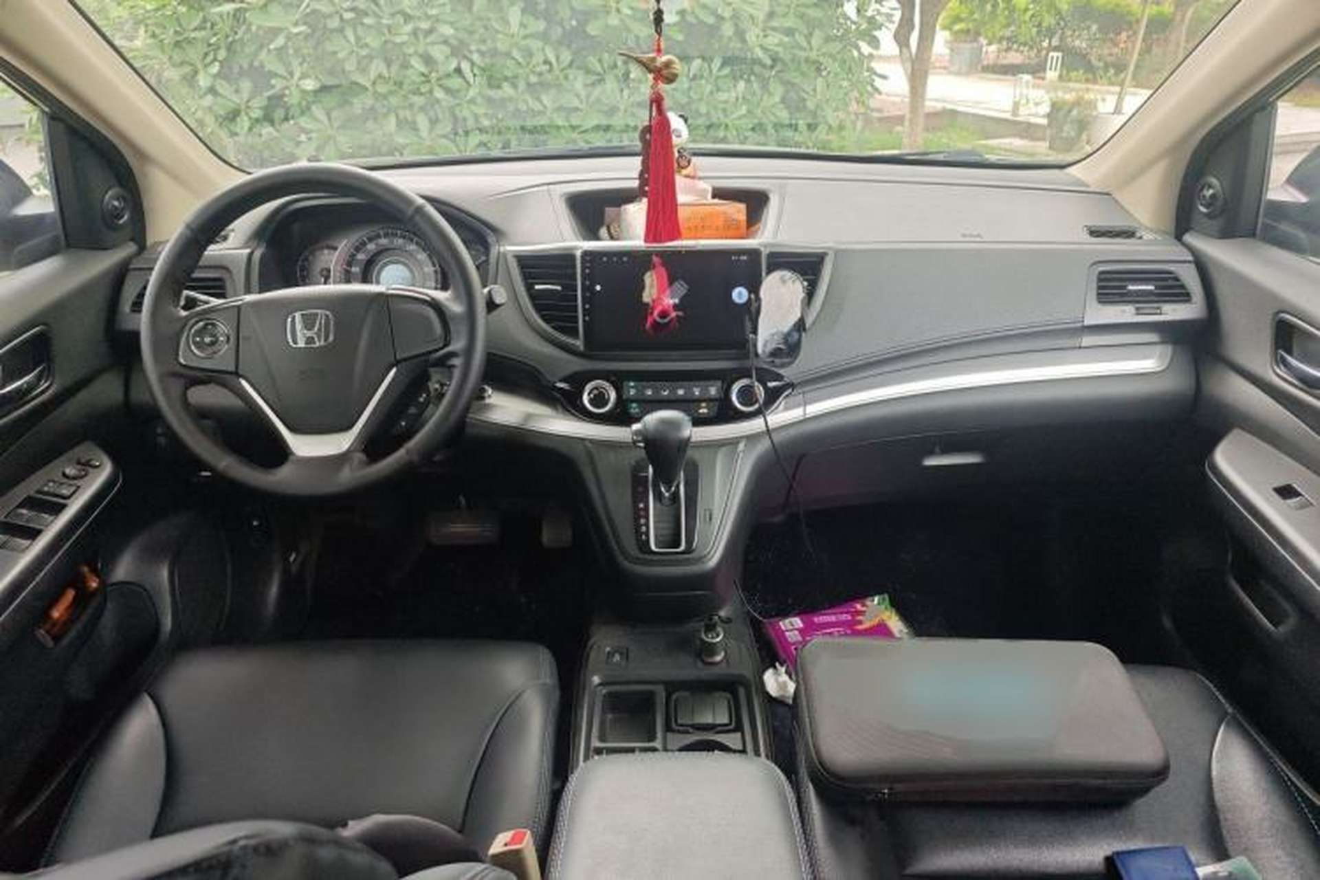 Used Honda CR-V 2016 2.0L two-wheel drive Urban Edition Center Console