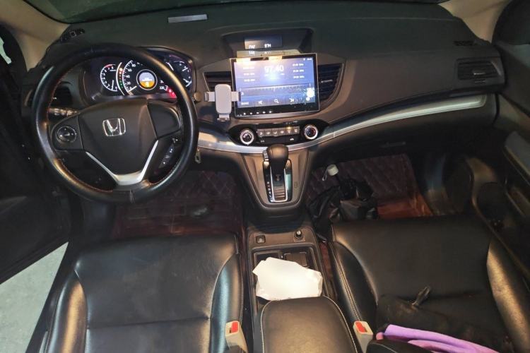 Used Honda CR-V 2016 2.0L two-wheel drive Urban Edition Center Console