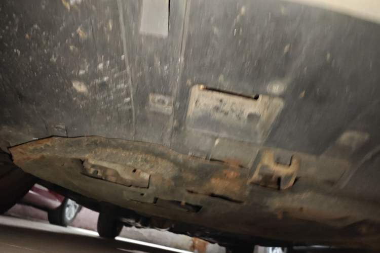 Used Honda CR-V 2016 2.0L two-wheel drive Urban Edition Chassis Front