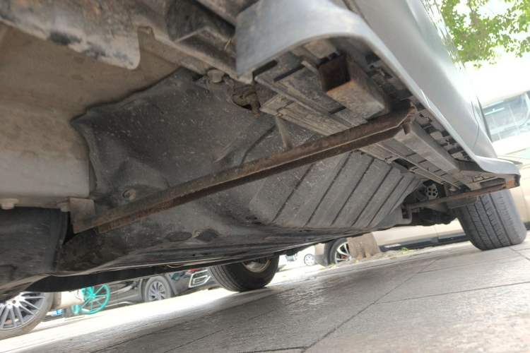 Used Honda CR-V 2016 2.0L two-wheel drive Urban Edition Chassis Front Left