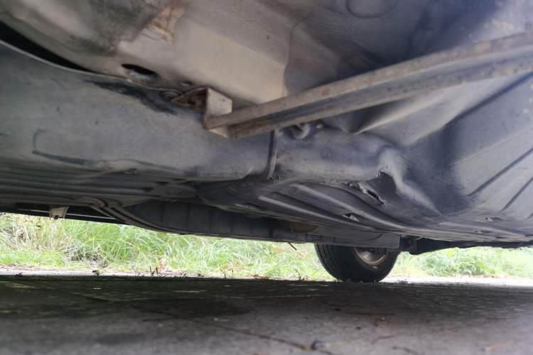 Used Honda CR-V 2016 2.0L two-wheel drive Urban Edition Chassis Front Left
