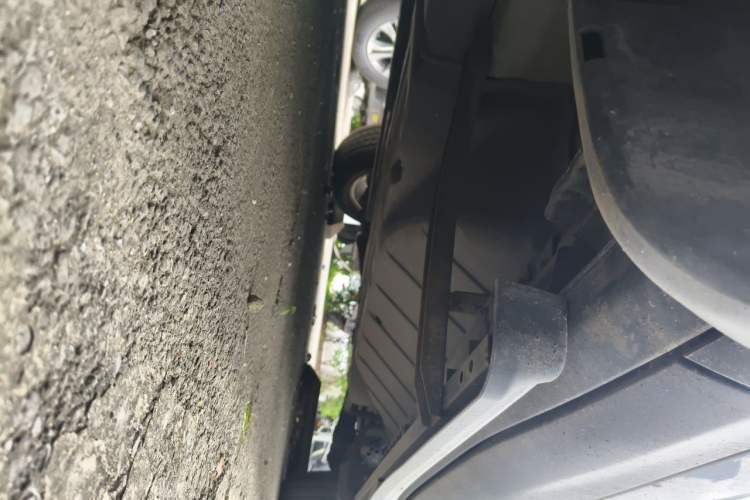 Used Honda CR-V 2016 2.0L Two-Wheel Drive Classic Edition Chassis Front Left