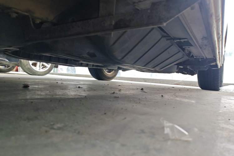 Used Honda CR-V 2016 2.0L two-wheel drive Urban Edition Chassis Front Left
