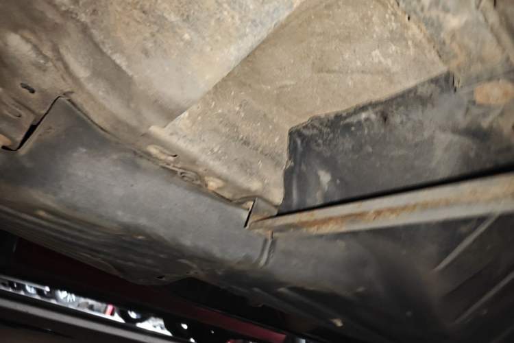 Used Honda CR-V 2016 2.0L two-wheel drive Urban Edition Chassis Front Left