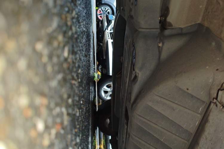 Used Honda CR-V 2016 2.0L two-wheel drive Urban Edition Chassis Front Left
