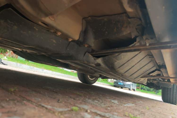 Used Honda CR-V 2016 2.0L two-wheel drive Urban Edition Chassis Front Left