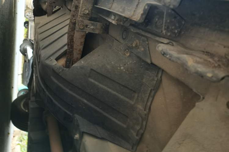Used Honda CR-V 2016 2.0L two-wheel drive Urban Edition Chassis Front Right