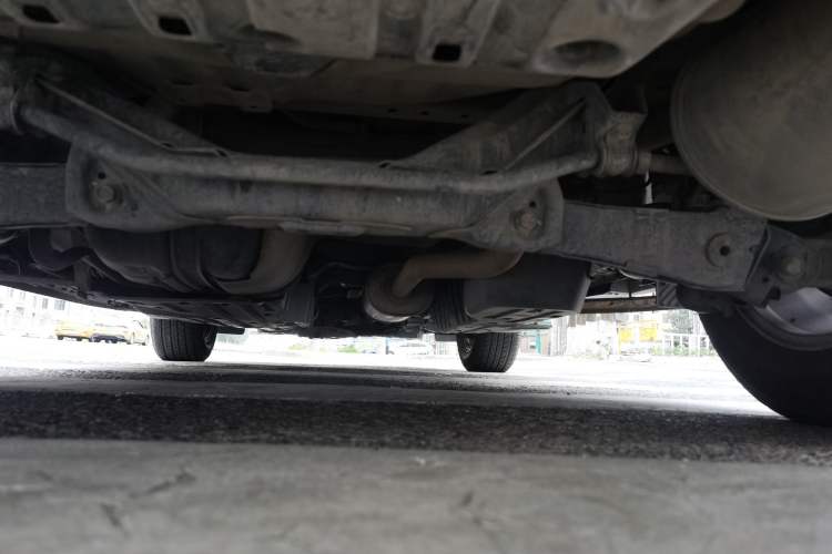 Used Honda CR-V 2016 2.0L two-wheel drive Urban Edition Chassis Rear
