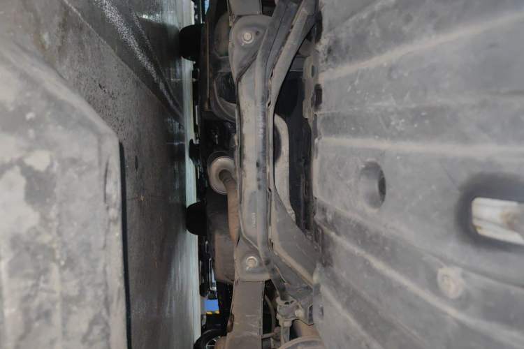 Used Honda CR-V 2016 2.0L two-wheel drive Urban Edition Chassis Rear