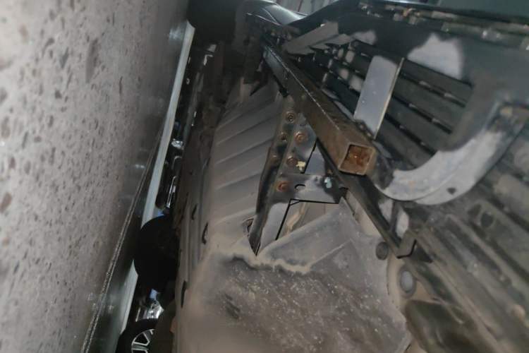 Used Honda CR-V 2016 2.0L two-wheel drive Urban Edition Chassis Rear Left