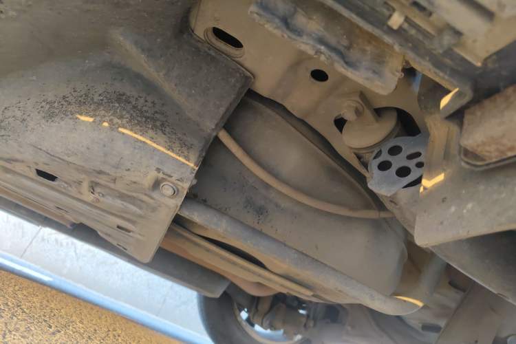 Used Honda CR-V 2016 2.0L two-wheel drive Urban Edition Chassis Rear Left