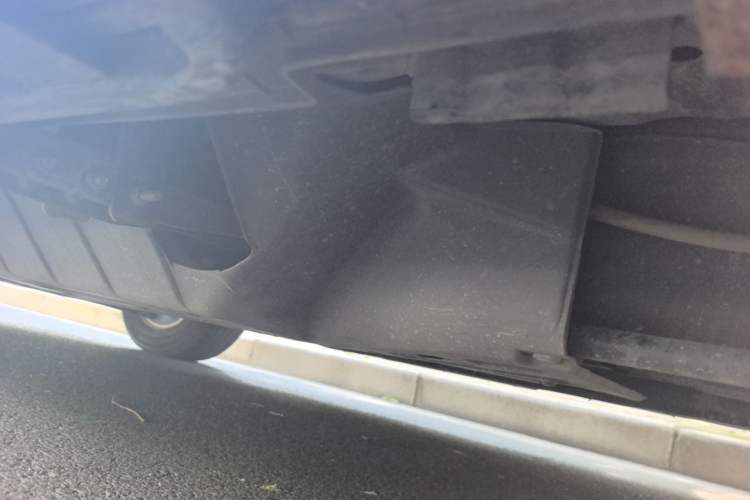 Used Honda CR-V 2016 2.0L two-wheel drive Urban Edition Chassis Rear Left