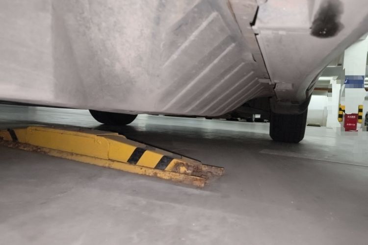 Used Honda CR-V 2016 2.0L two-wheel drive Urban Edition Chassis Rear Right