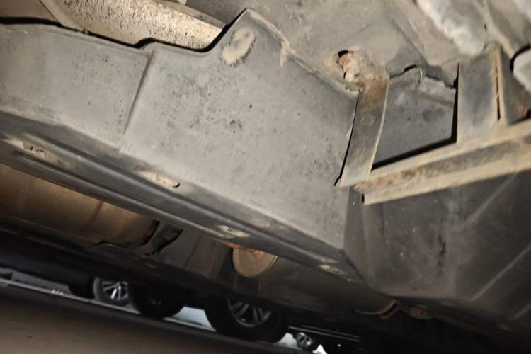 Used Honda CR-V 2016 2.0L two-wheel drive Urban Edition Chassis Rear Right