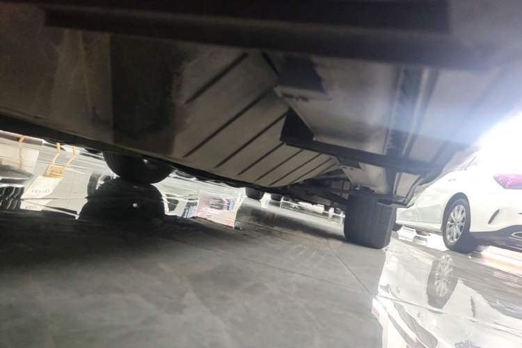 Used Honda CR-V 2016 2.0L two-wheel drive Urban Edition Chassis Rear Right